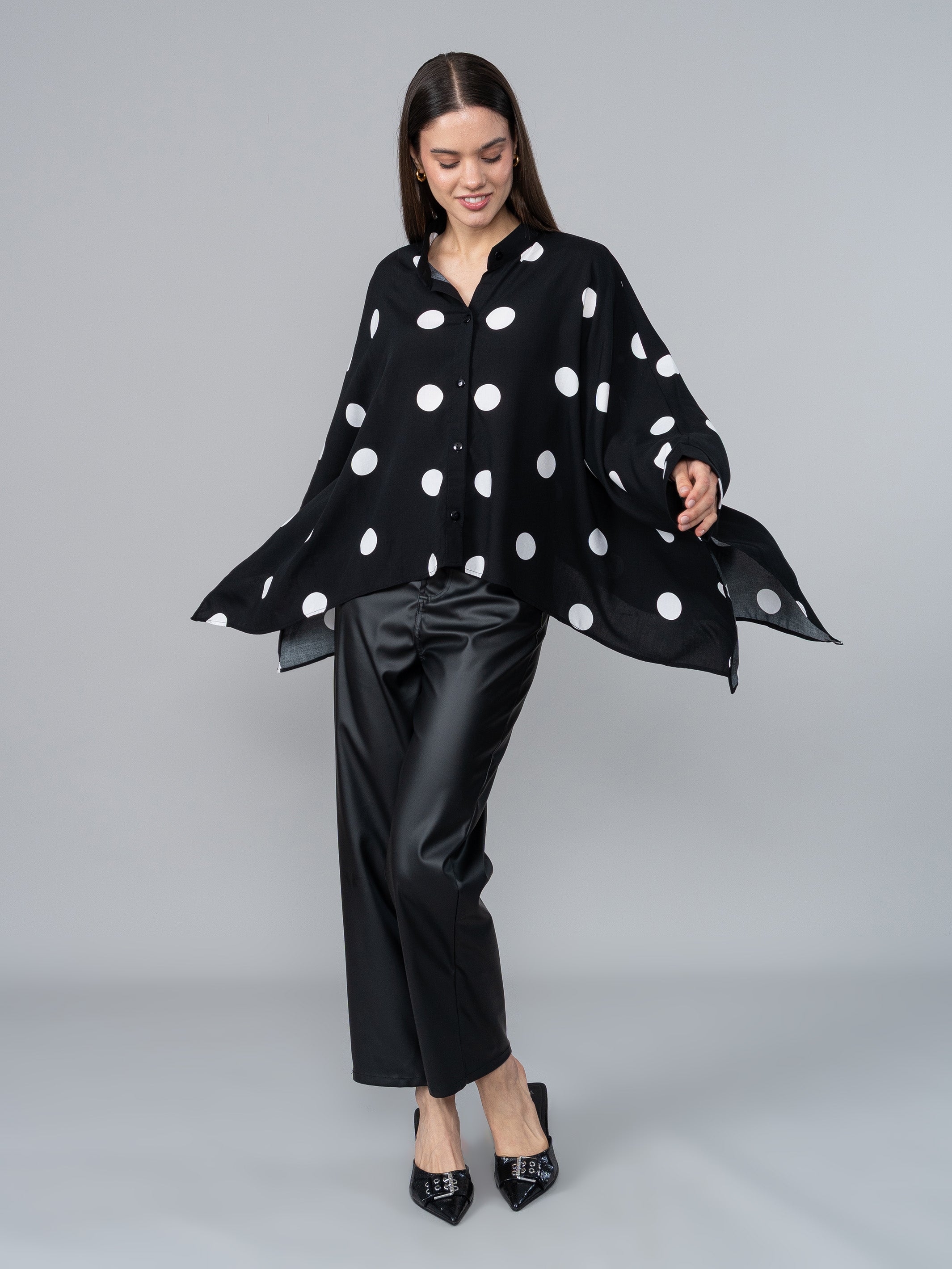 Blusa Cuadrada Polka Dods