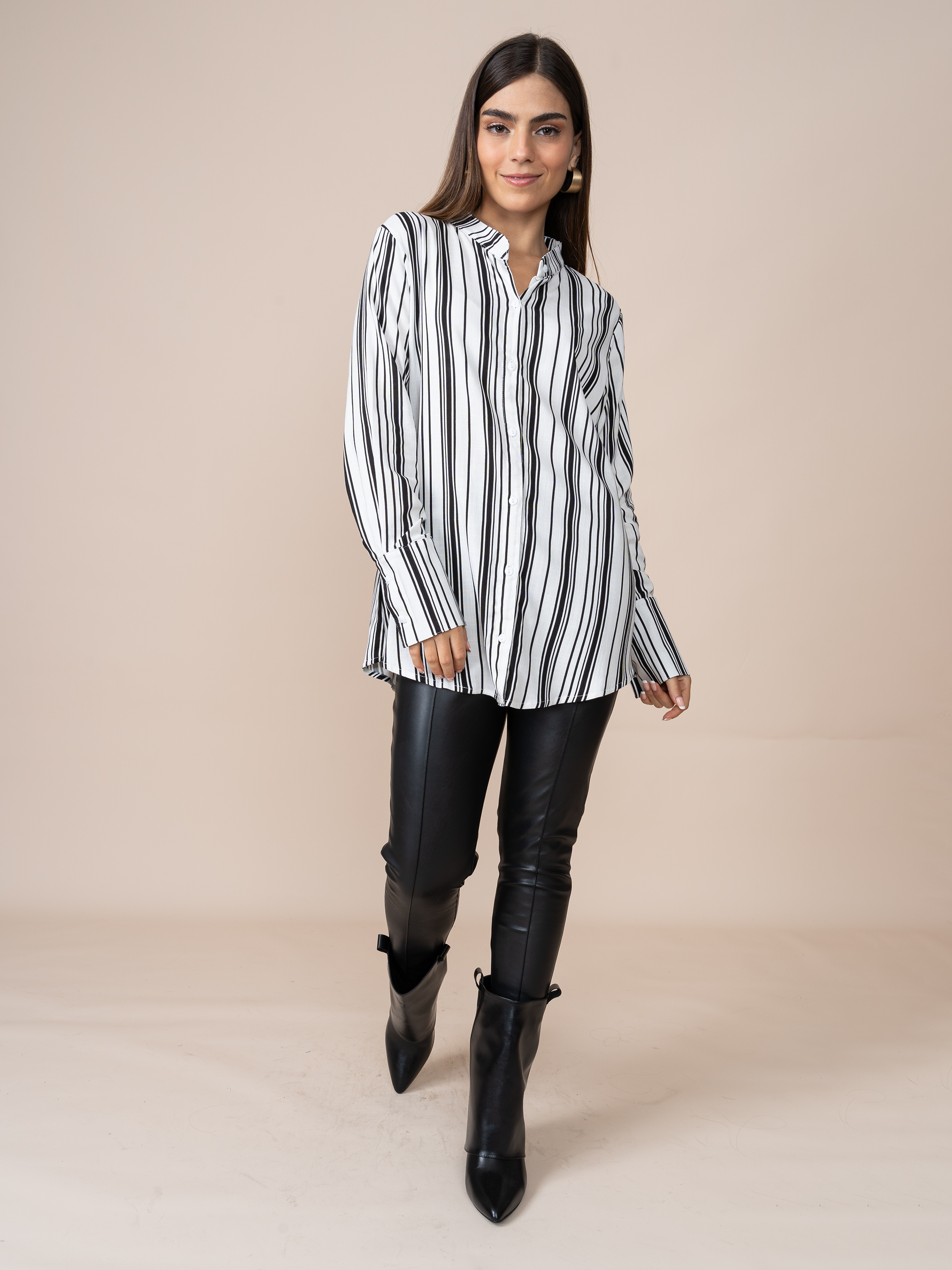 Blusa Gianina Rayas Negras