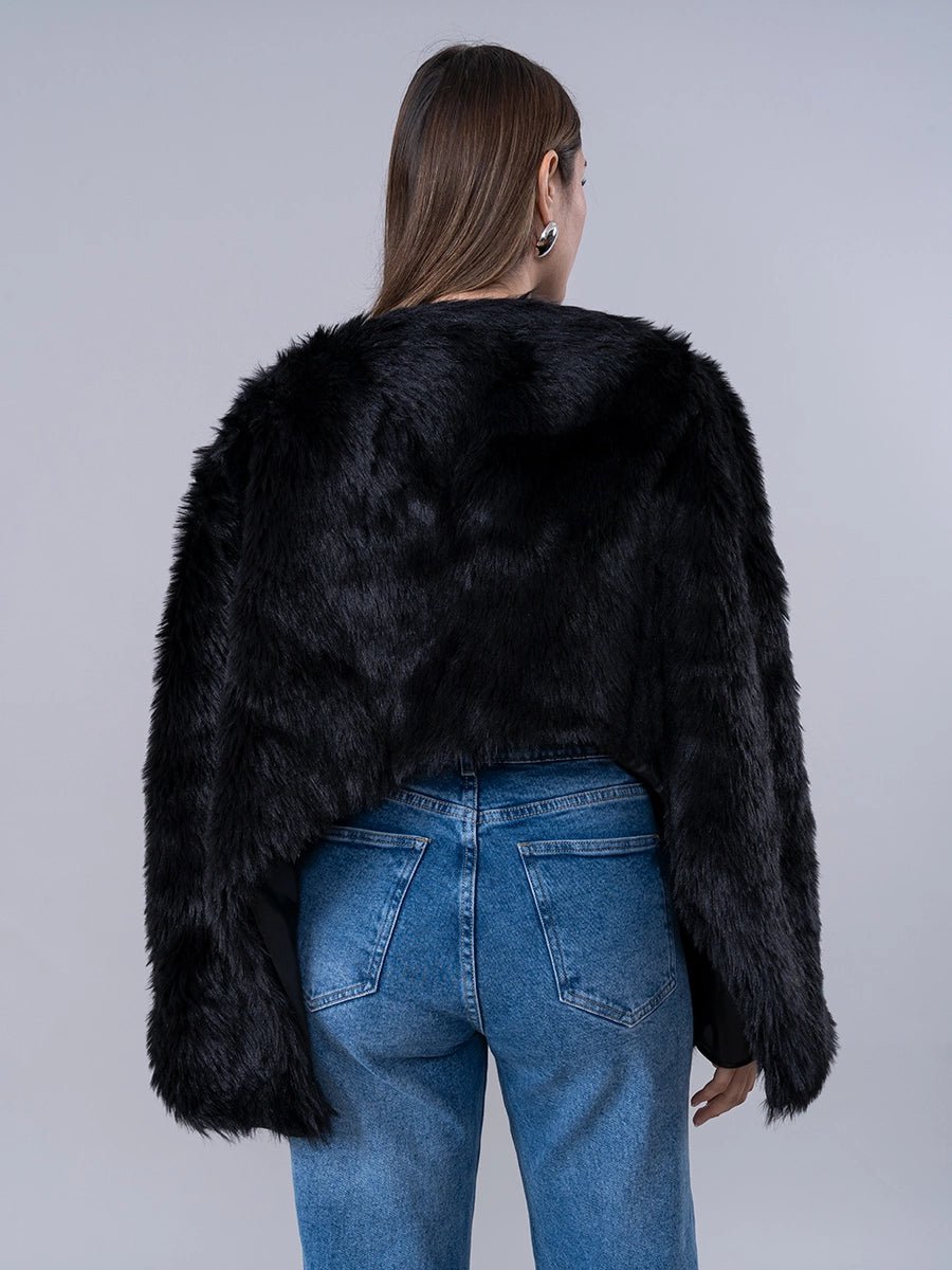 Capa Fur Alana negro - Abrigo de La Matier