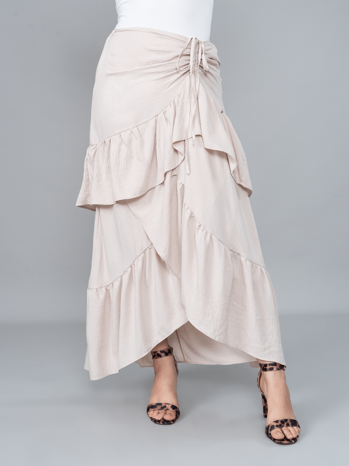 FALDA DE VUELOS EN VIENNA BEIGE L/XL OUTLET 5232 - OULTET de La Matier