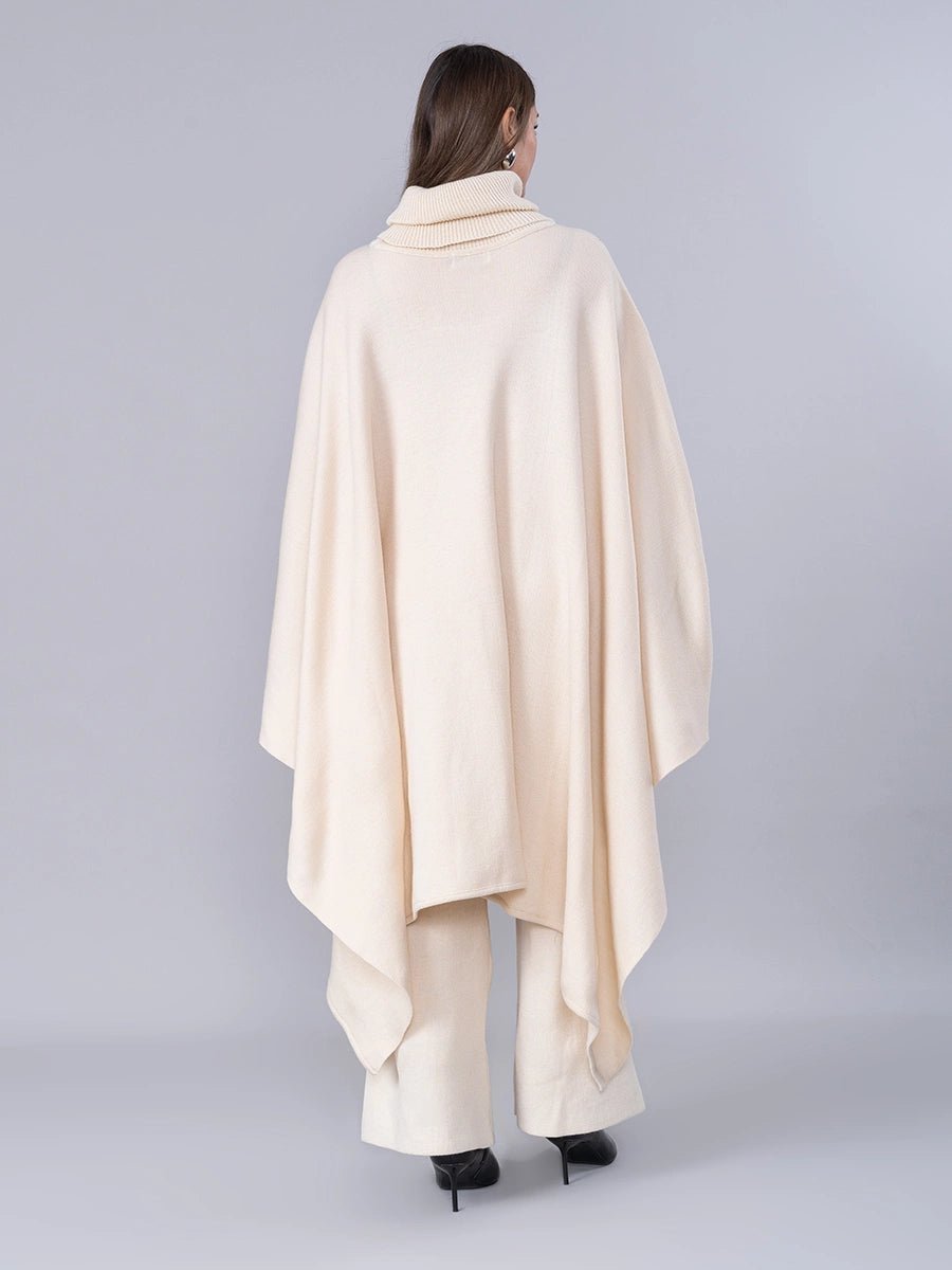 Poncho Tejido Tina Crema - Abrigo de La Matier