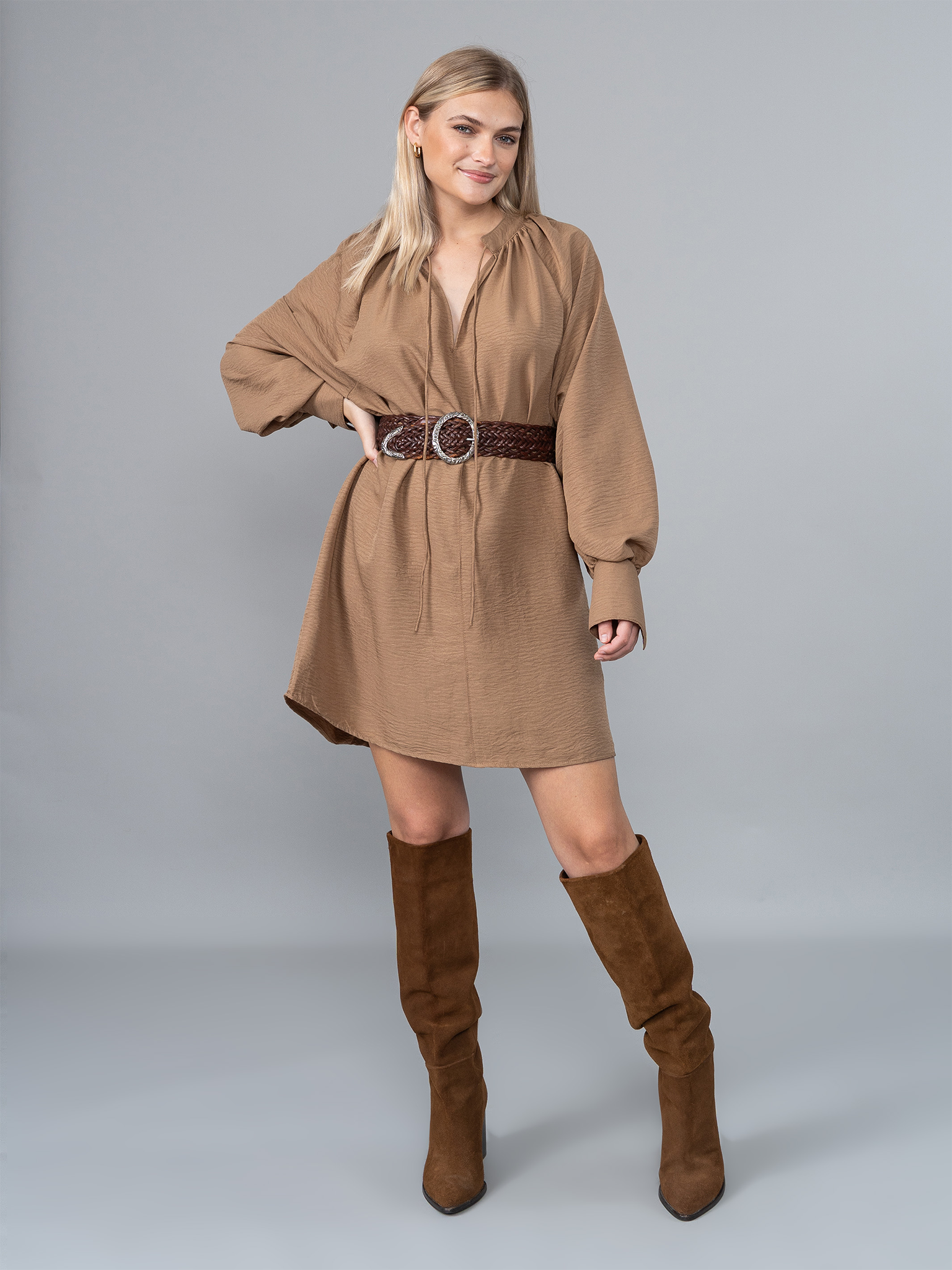 Vestido Mafer Mocha Mousse en Genova