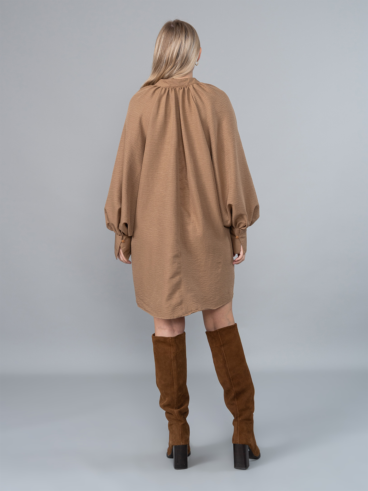 Vestido Mafer Mocha Mousse en Genova