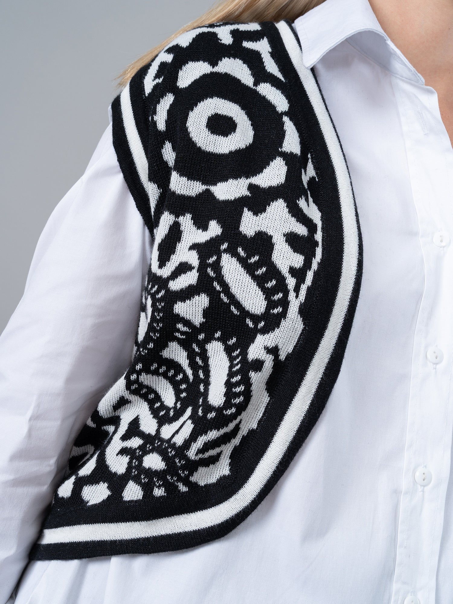 Chaleco Camille Negro/Blanco Tejido