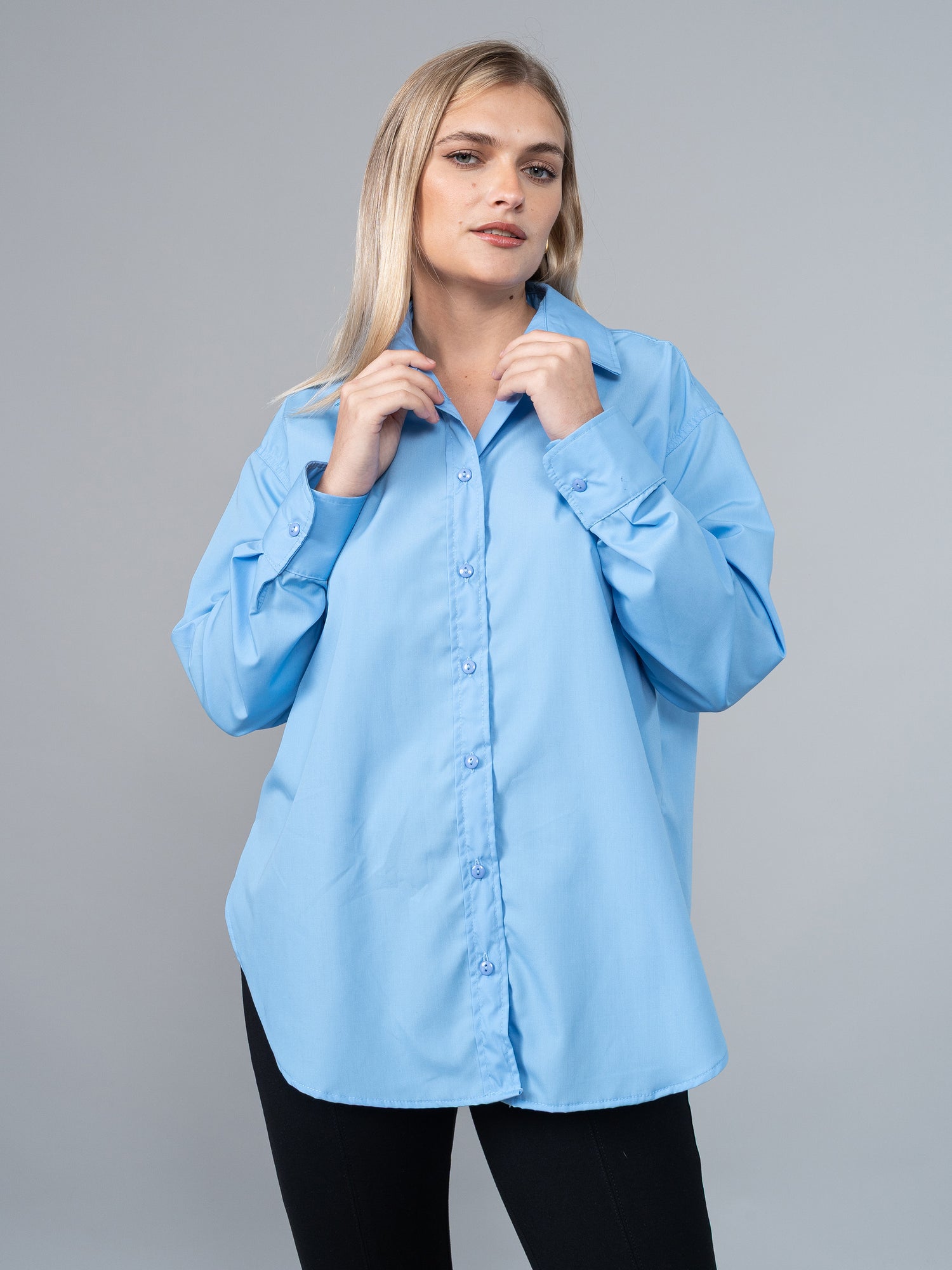 Camisa Valeria Celeste en Popelina