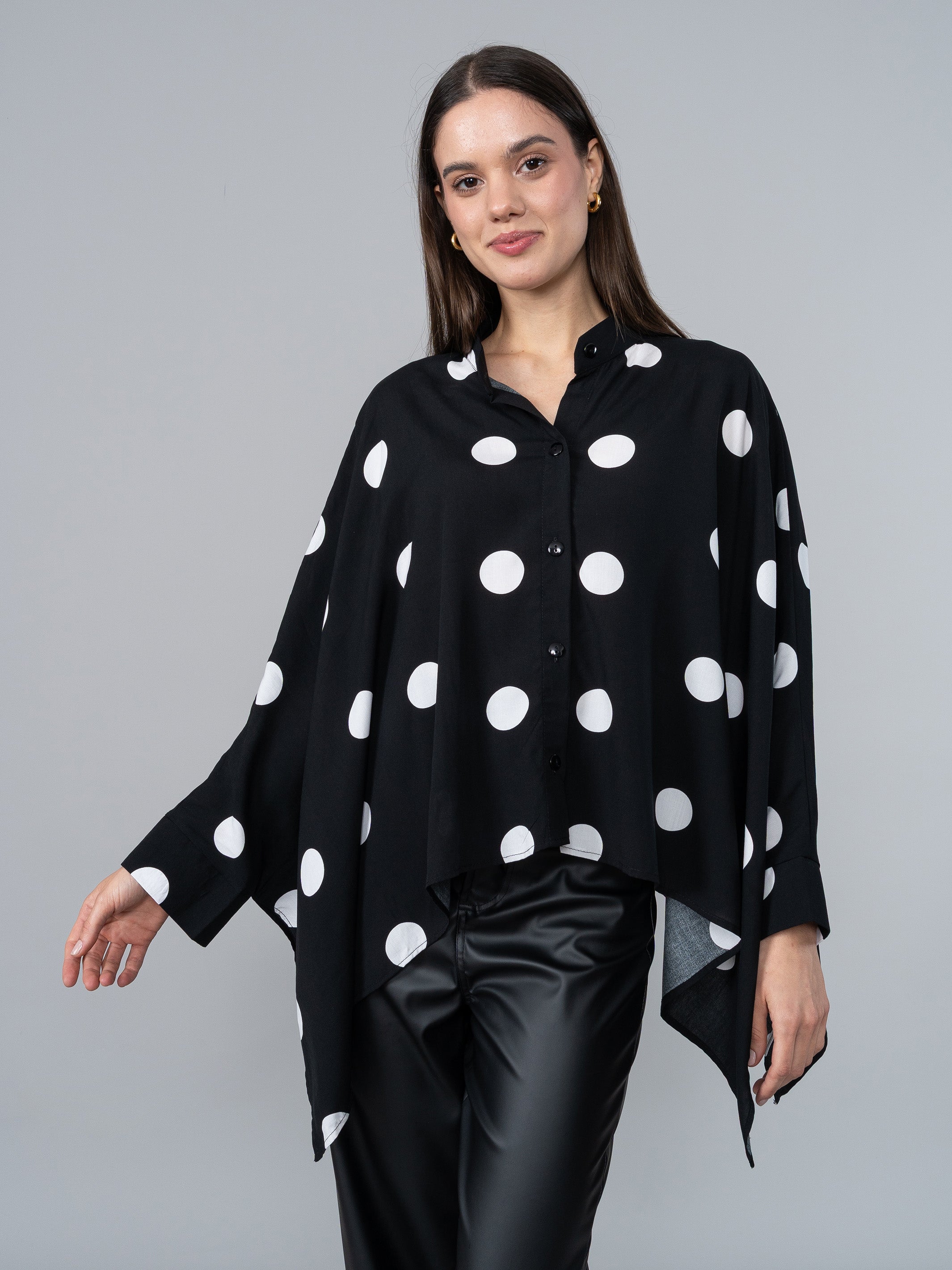 Blusa Cuadrada Polka Dods