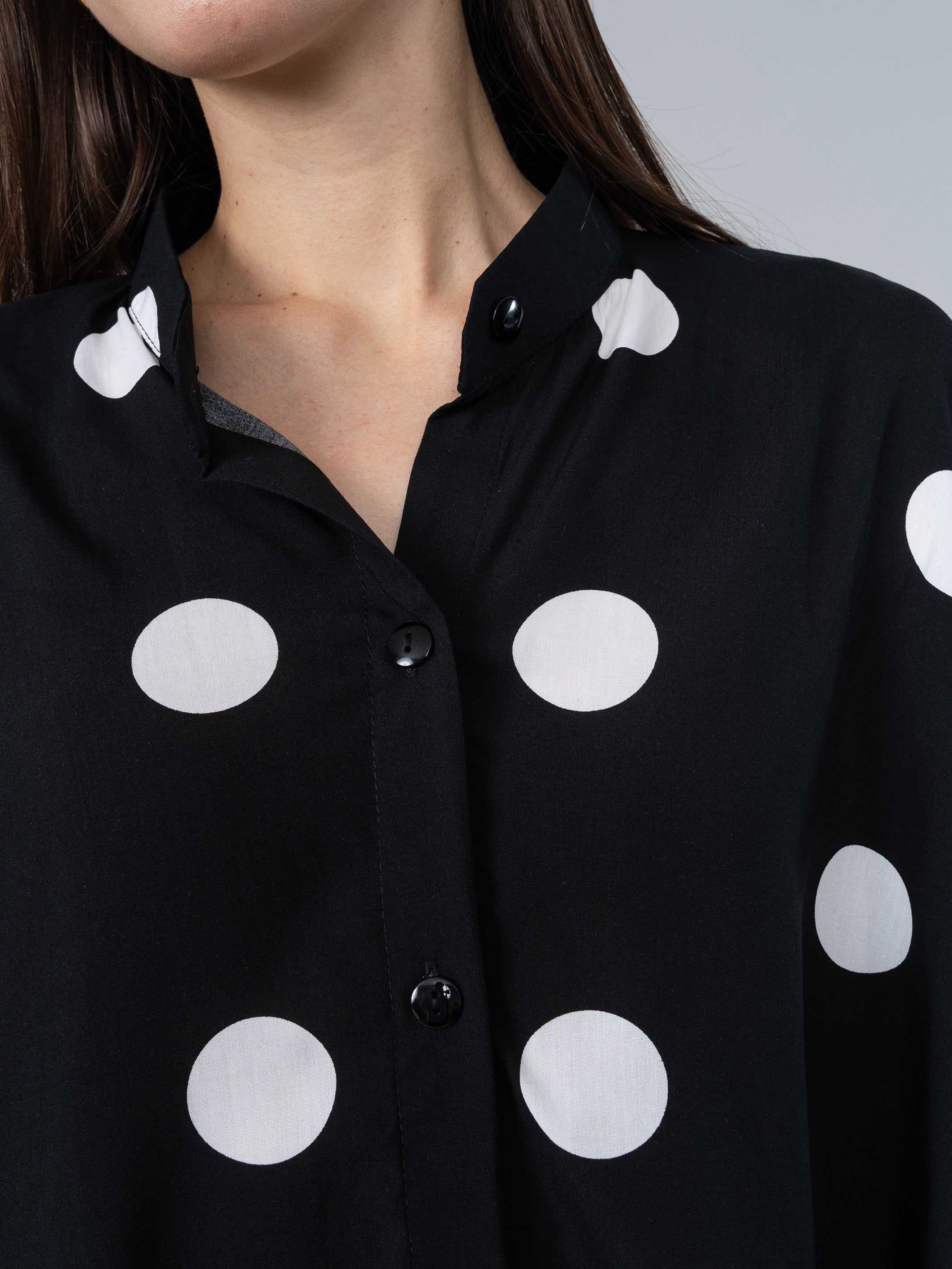 Blusa Cuadrada Polka Dods