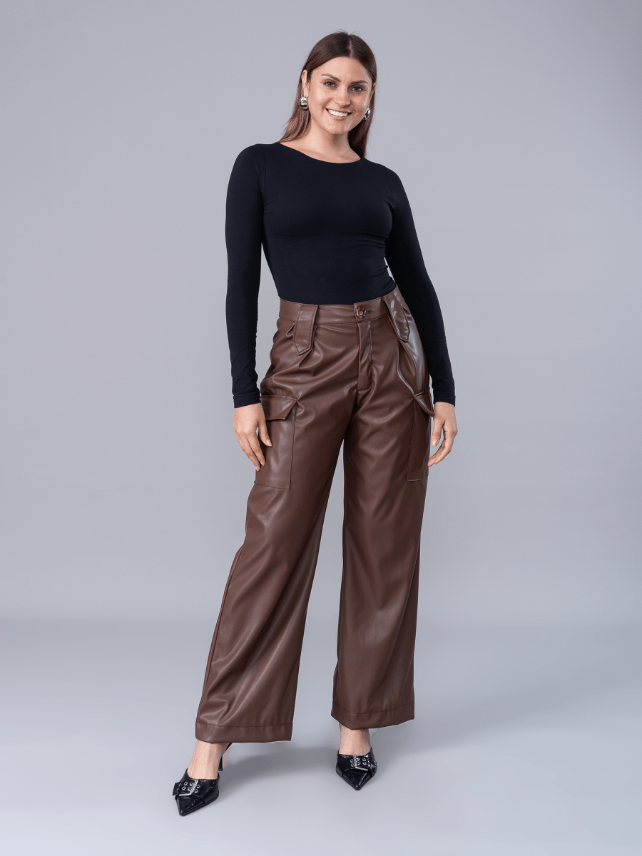 Cargo Efecto Piel Nathalia Marrón - PANTALON de La Matier