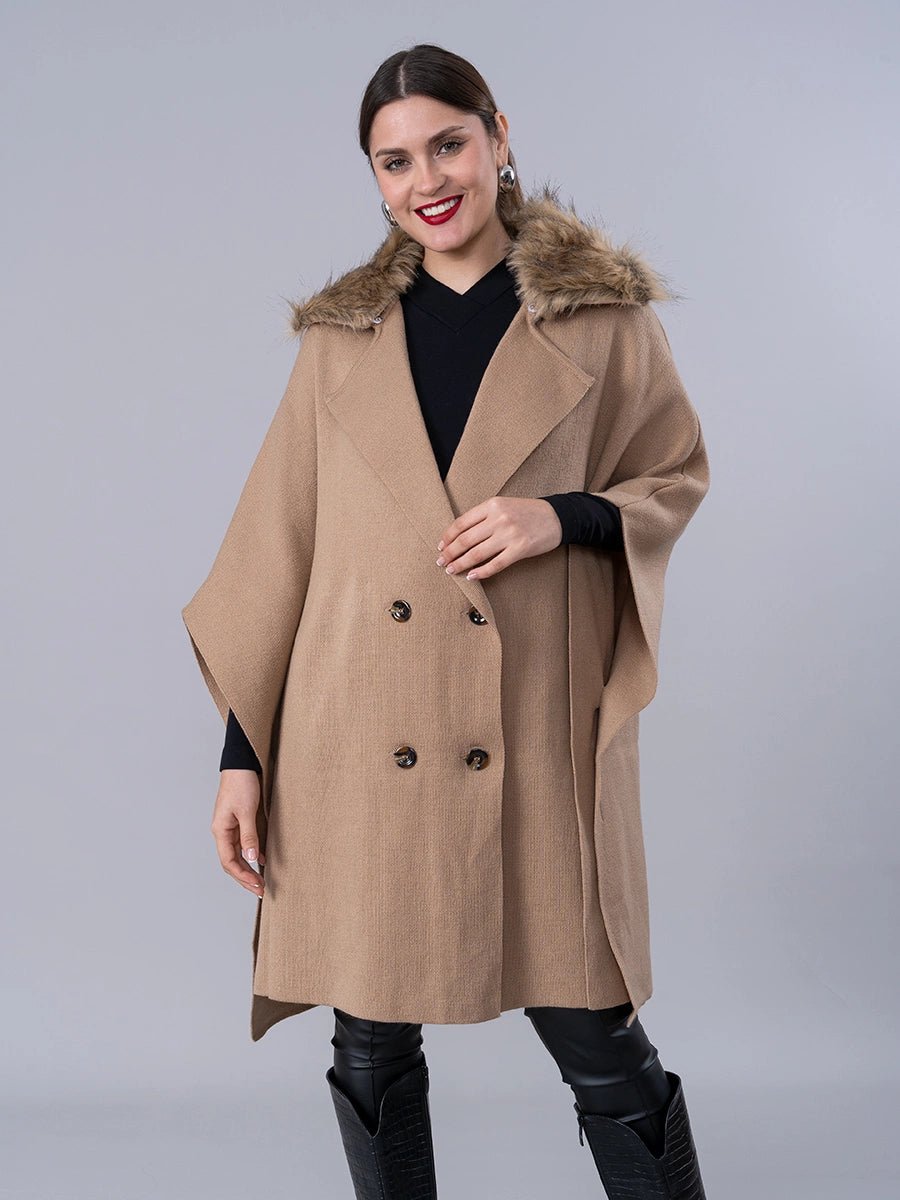 Poncho Tejido Camel Cuello Peluche - Abrigo de La Matier